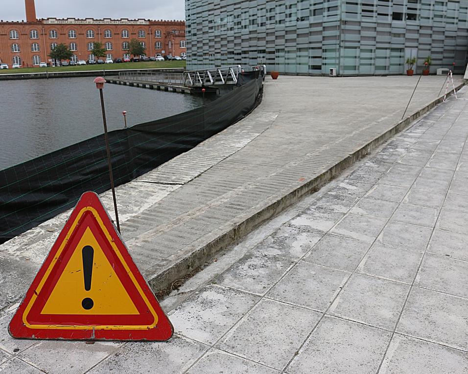 Câmara de Aveiro avança para a recuperação de 'decks' e trapiches nos Canais Urbanos.