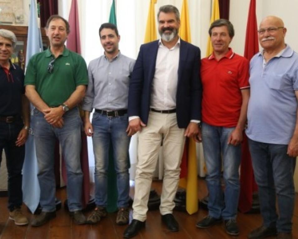 Câmara de Estarreja: Um milhão de euros distribuidos pelas cinco Freguesias do Concelho. Câmara de Estarreja: Um milhão de euros distribuidos pelas cinco Freguesias do Concelho.