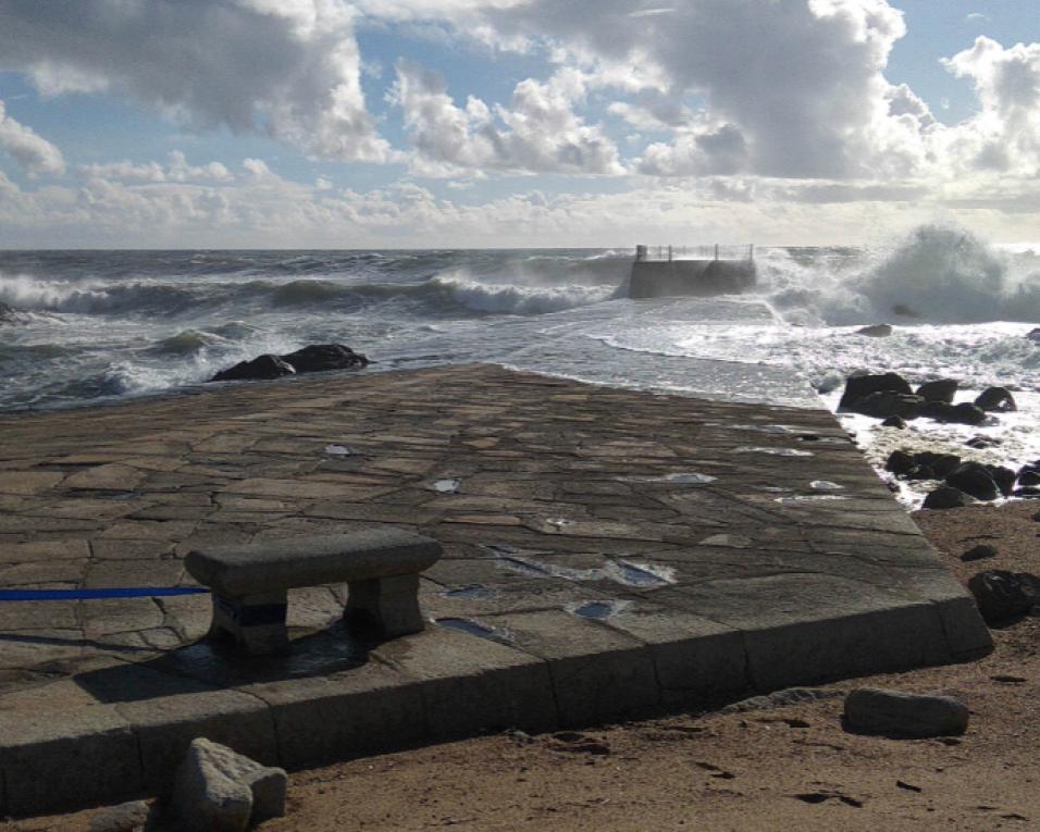 Autoridade Marítima Nacional e Marinha alertam para mar agitado e ondulação forte a partir da madrugada de sexta-feira.