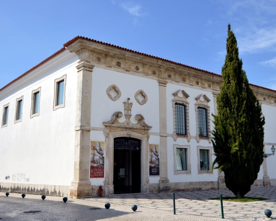 Exposição  'Julião Sarmento - No brilho da pele' patente no Museu de Santa Joana.