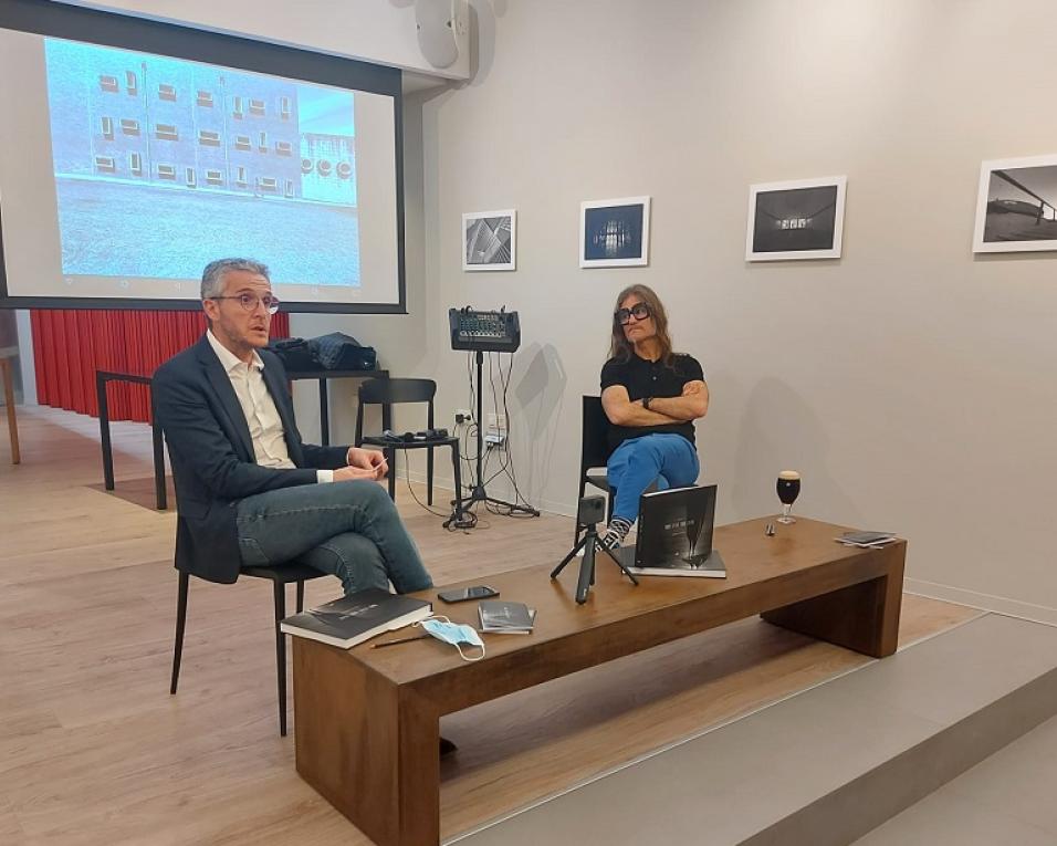 João Zero apresenta visão poética das cidades.