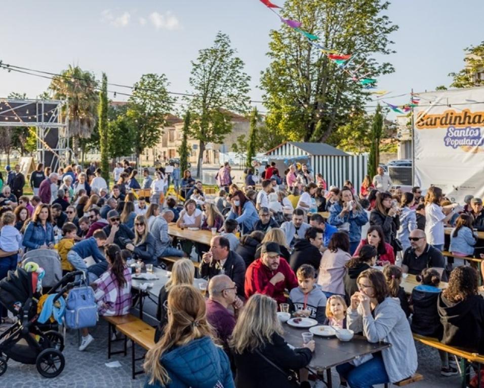 Ílhavo: Jovens em Campo anunciam festa de santos populares no jardim Henriqueta Maia.