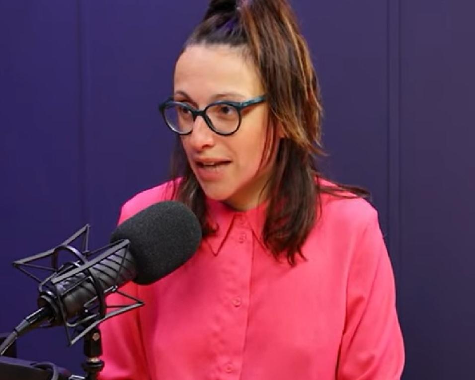 Estaleiro Teatral recebe espetáculo de stand up comedy com Laura