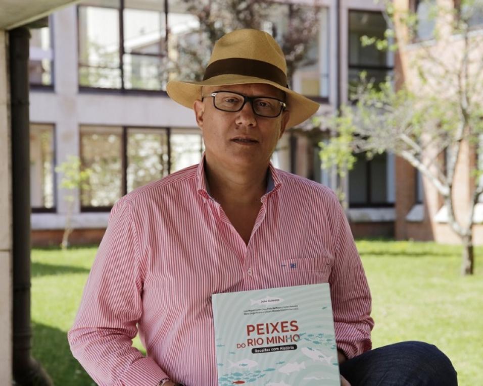 Livro sobre peixes, receitas e tradições do rio Minho teve colaboração da Universidade de Aveiro.