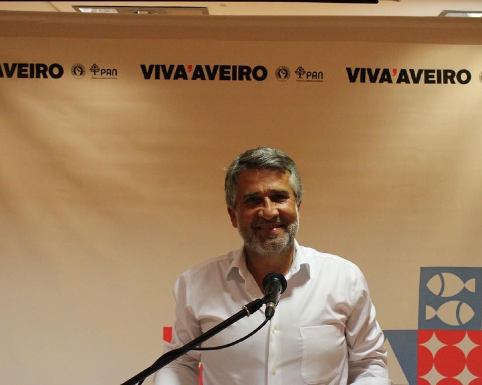A coligação que está no poder privilegia a obra. Viva Aveiro tem claramente como predomínio as pessoas e os Aveirenses” - Manuel Sousa..