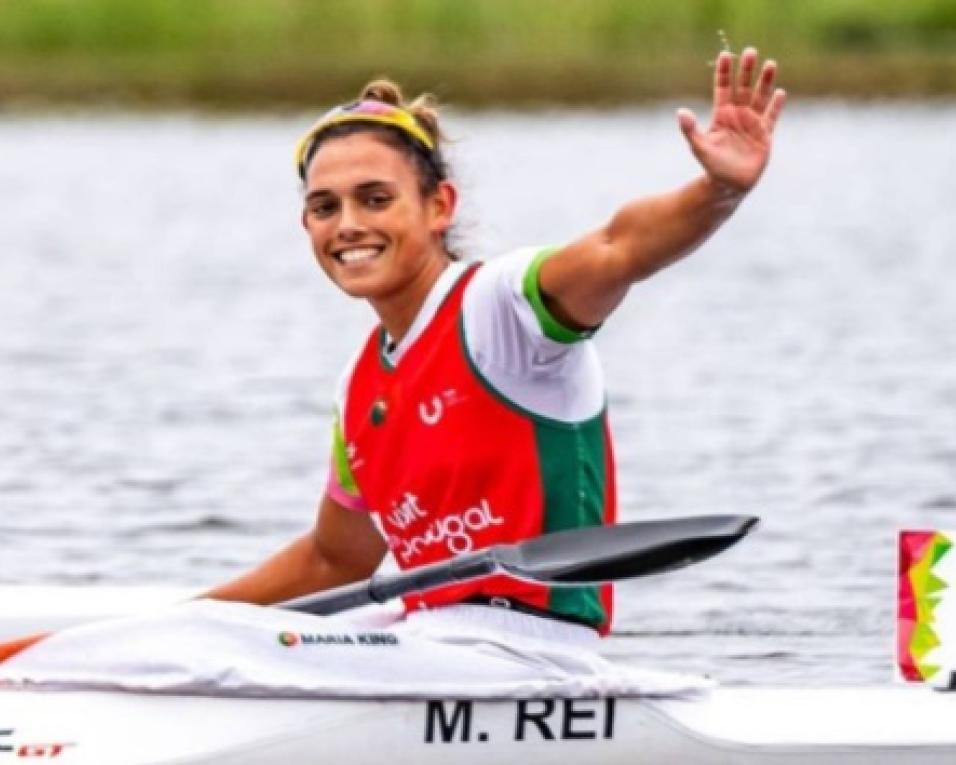 maria rei ganha medalha de ouro na canoagem