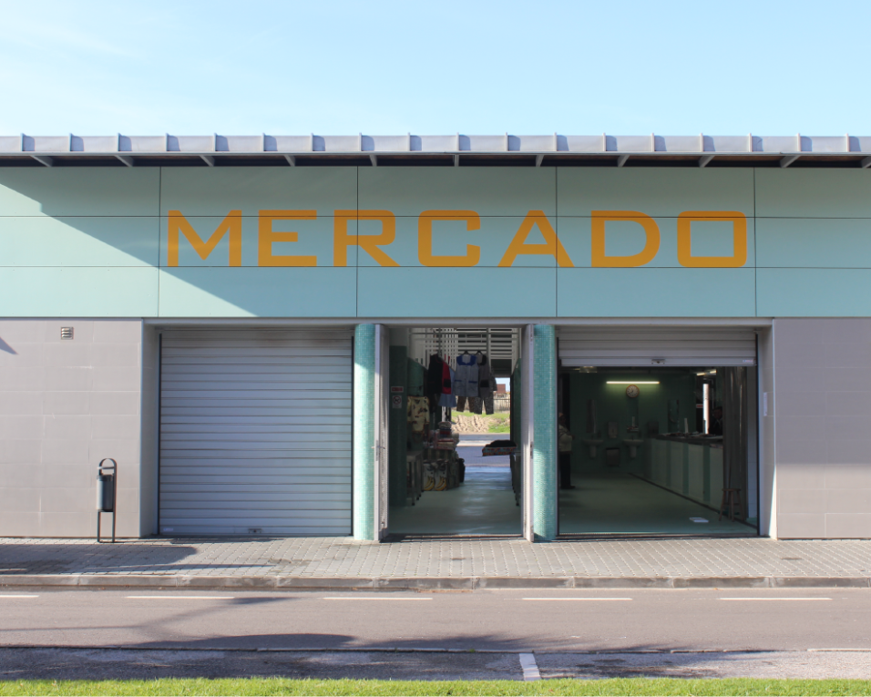 Mercado da Praia da Barra reabre aos domingos de manhã.