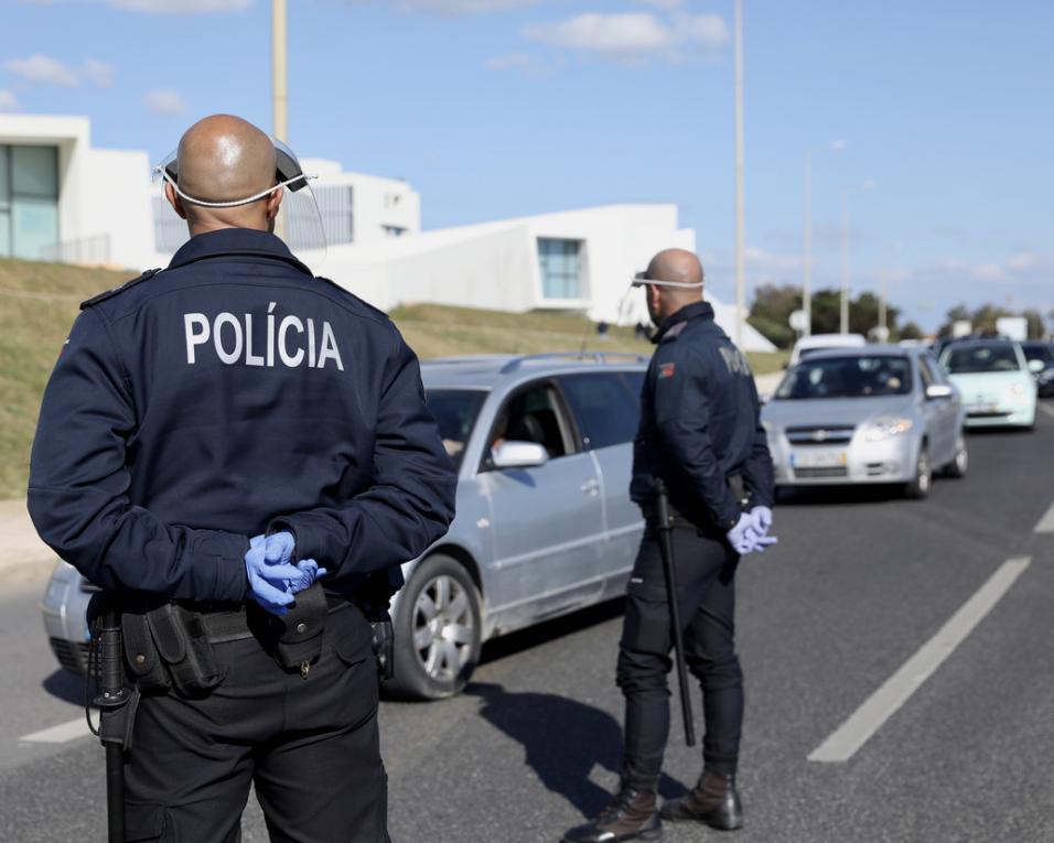 PSP de Ovar: Detido homem por desobediência (violação de confinamento obrigatório).