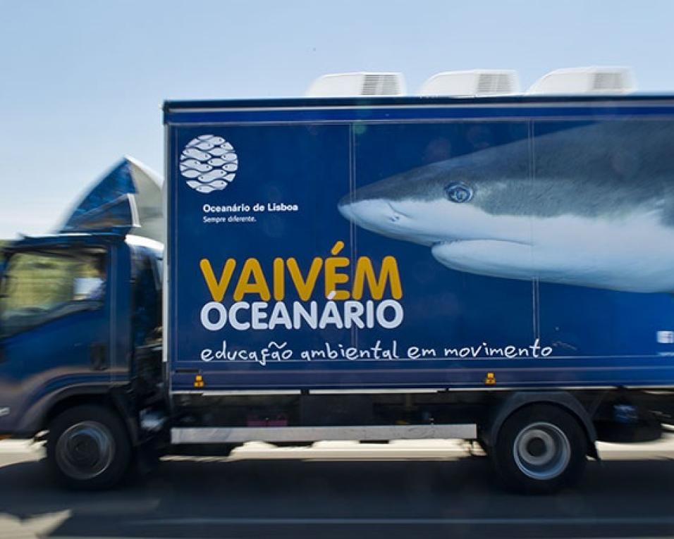 Vaivém Oceanário divulga educação ambiental no Festival do Bacalhau.