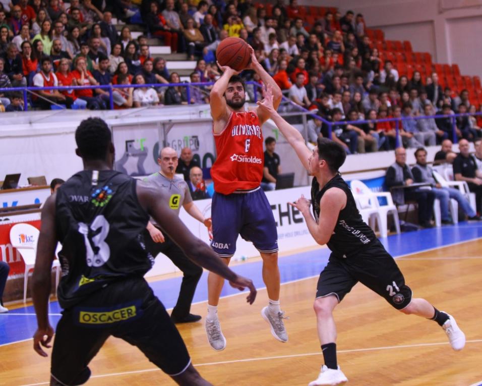 Basquetebol: Oliveirense vence e já comanda meias-finais.