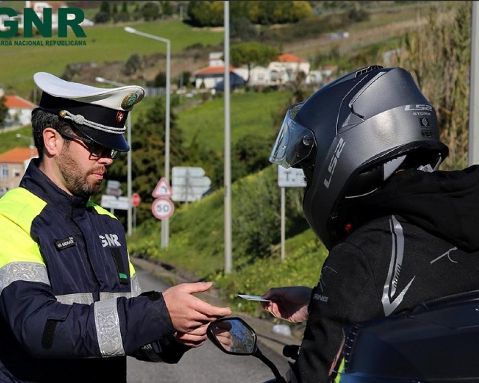 GNR atenta à movimentação de motos a caminho do festival de Faro.