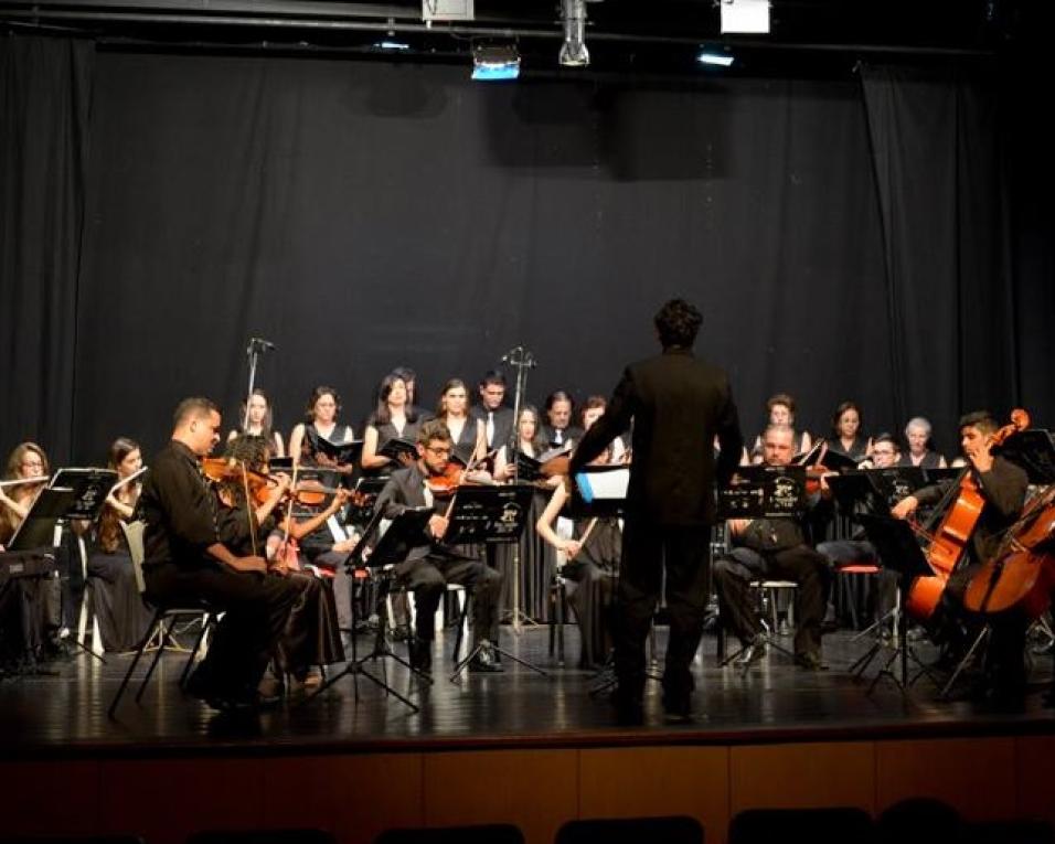 Cultura perto de si com espetáculo musical em Oliveirinha.