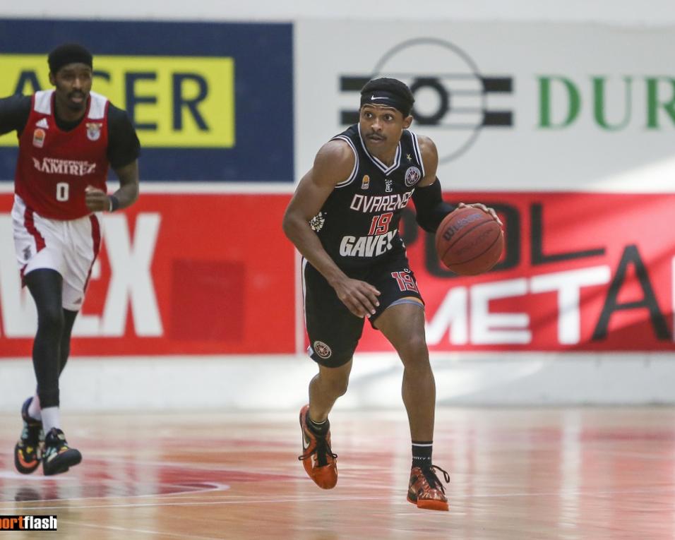 Basquetebol: Benfica triunfa em Ovar.
