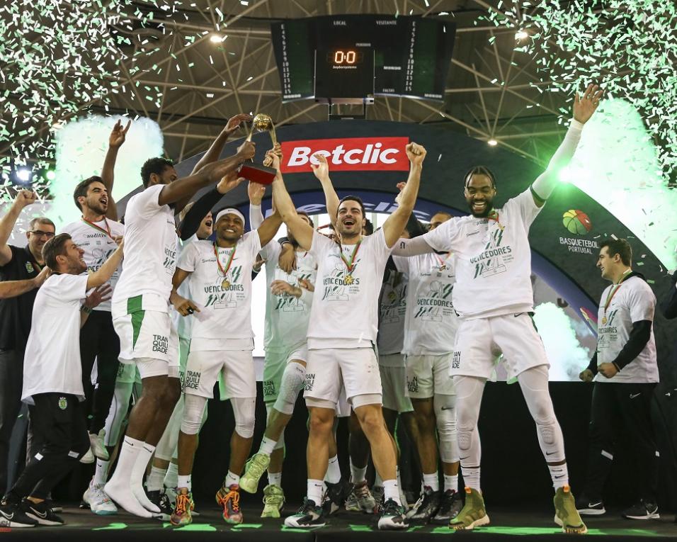 Basquetebol: Sporting bateu Ovarense na final da Taça Hugo dos Santos.