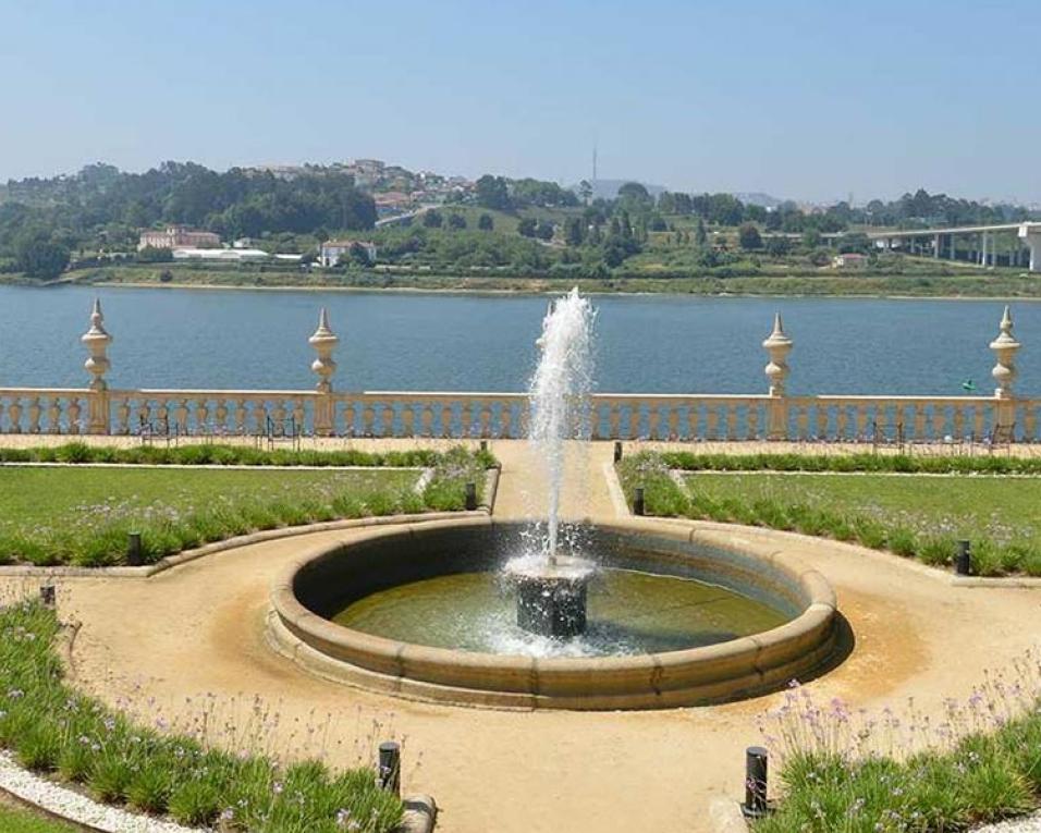 Bairrada mostra-se no Porto em ação no palácio do Freixo.