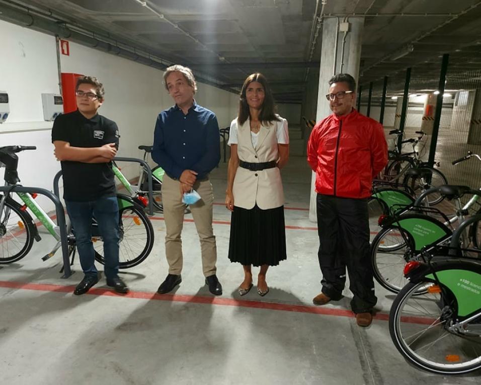 UA reforça condições de segurança no parqueamento de bicicletas.