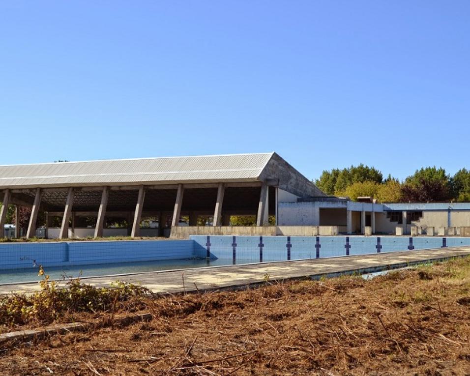 Aveiro: Empresa prepara limpeza de terrenos das antigas piscinas.