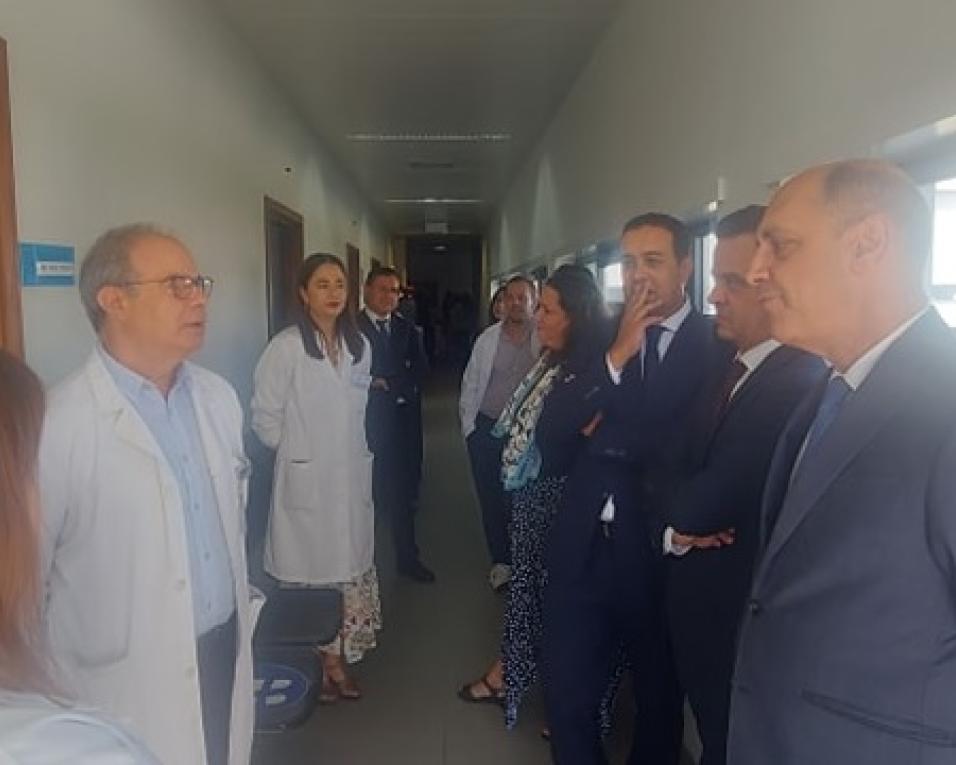 Aveiro: Temos bem consciência que o hospital de Aveiro precisa de crescer - Ministro da Saúde.