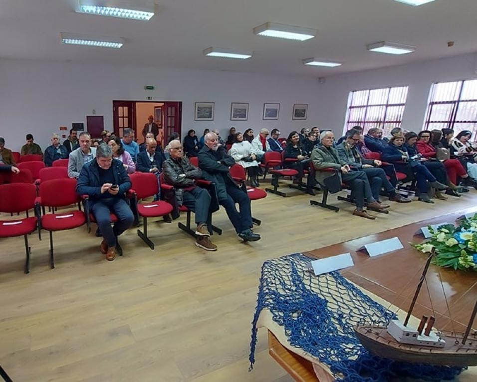 Ílhavo: Unir para Fazer lamenta discursos de Ribau Esteves e Albino Almeida em seminário sobre poder local.
