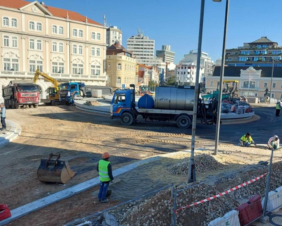 Aveiro: Acesso vedado à rua José Estêvão.