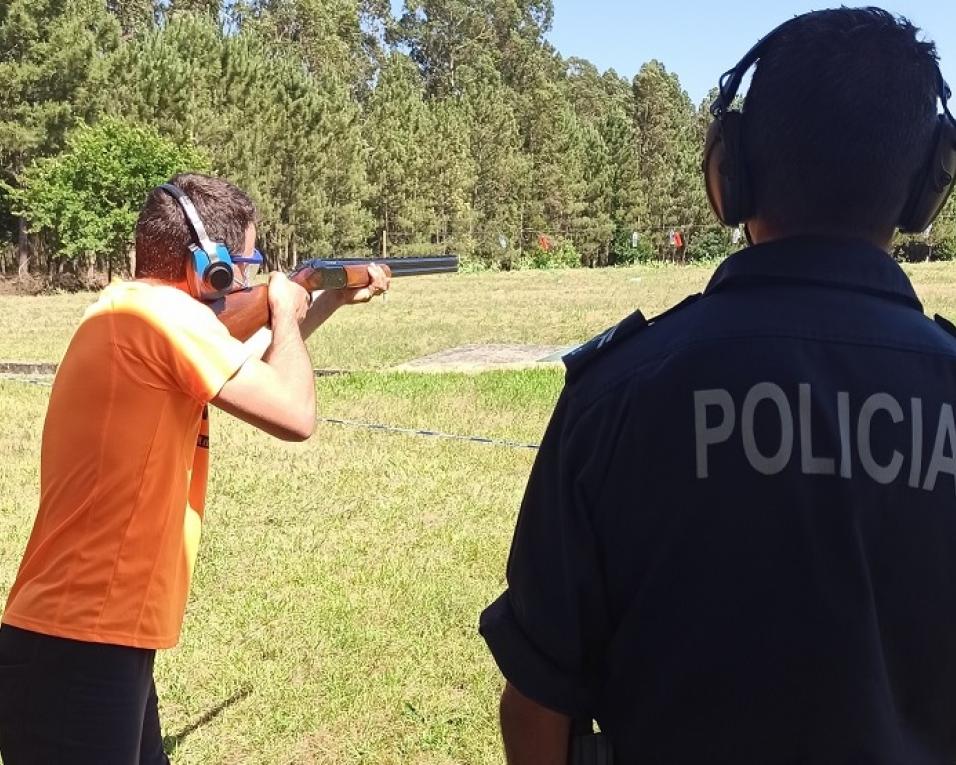 PSP lança curso de formação técnica e cívica para candidatos a licenças de uso e porte de arma de fogo. PSP lança curso de formação técnica e cívica para candidatos a licenças de uso e porte de arma de fogo.