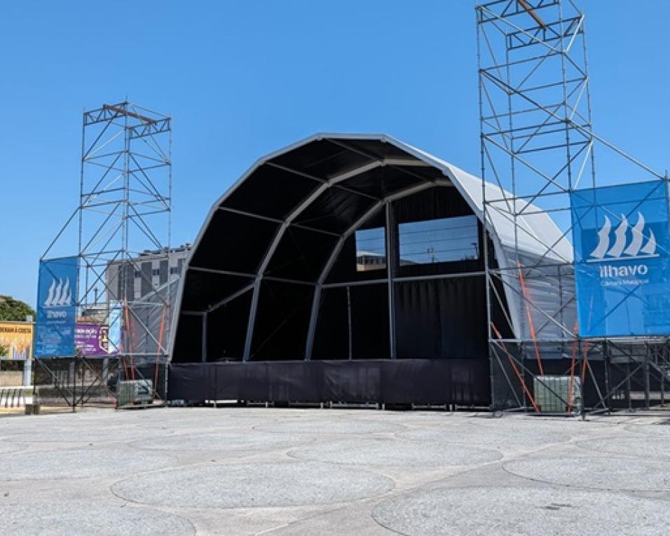 Rádio Faneca está no ar.