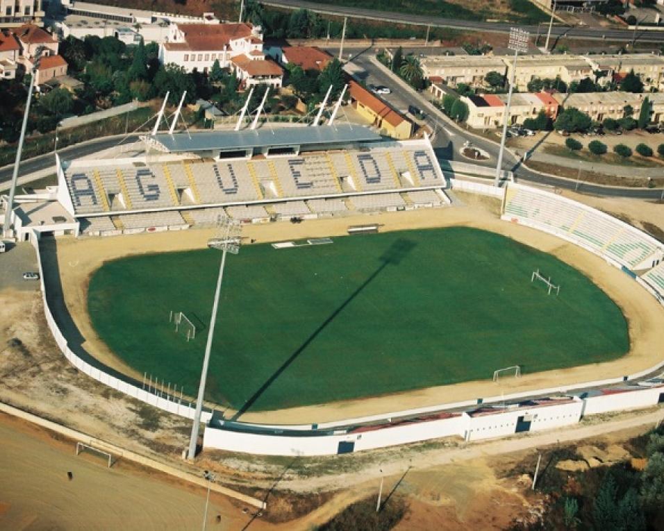 Recreio de Águeda em risco de perder treinador e jogadores. Direção diz que vai assumir compromissos.