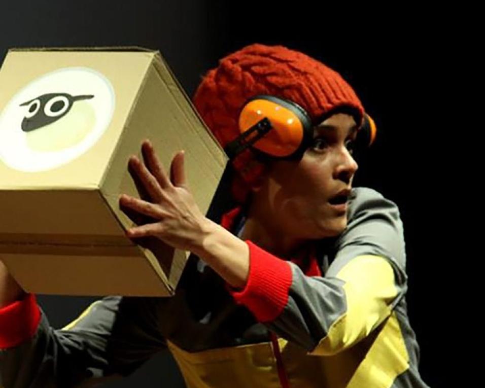 Red Cloud Teatro de Marionetas regressa ao palco com a reposição do espetáculo “Lobo Mau”.