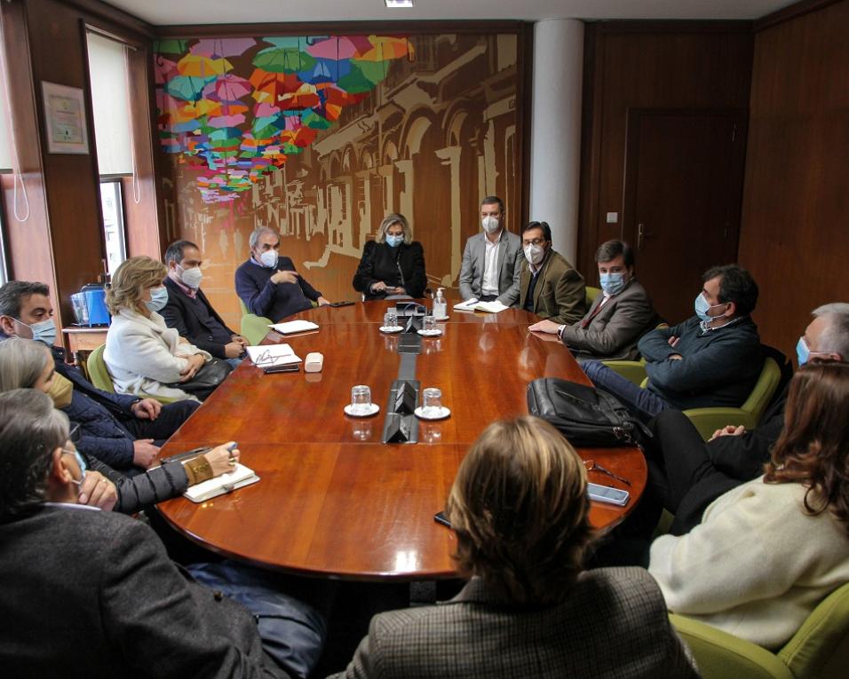 Legislativas: Candidatura do PSD conversa com Jorge Almeida sobre prioridades para Águeda.