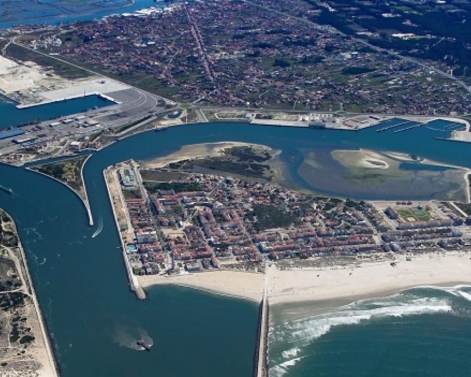 Ílhavo e Aveiro acusam Governo de fazer jogo do empurra na descentralização de competências.