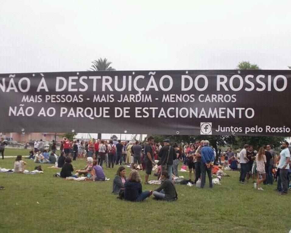 Piquenique no Rossio deixou mais um sinal de protesto silencioso contra ideia de remodelação proposta pela autarquia.