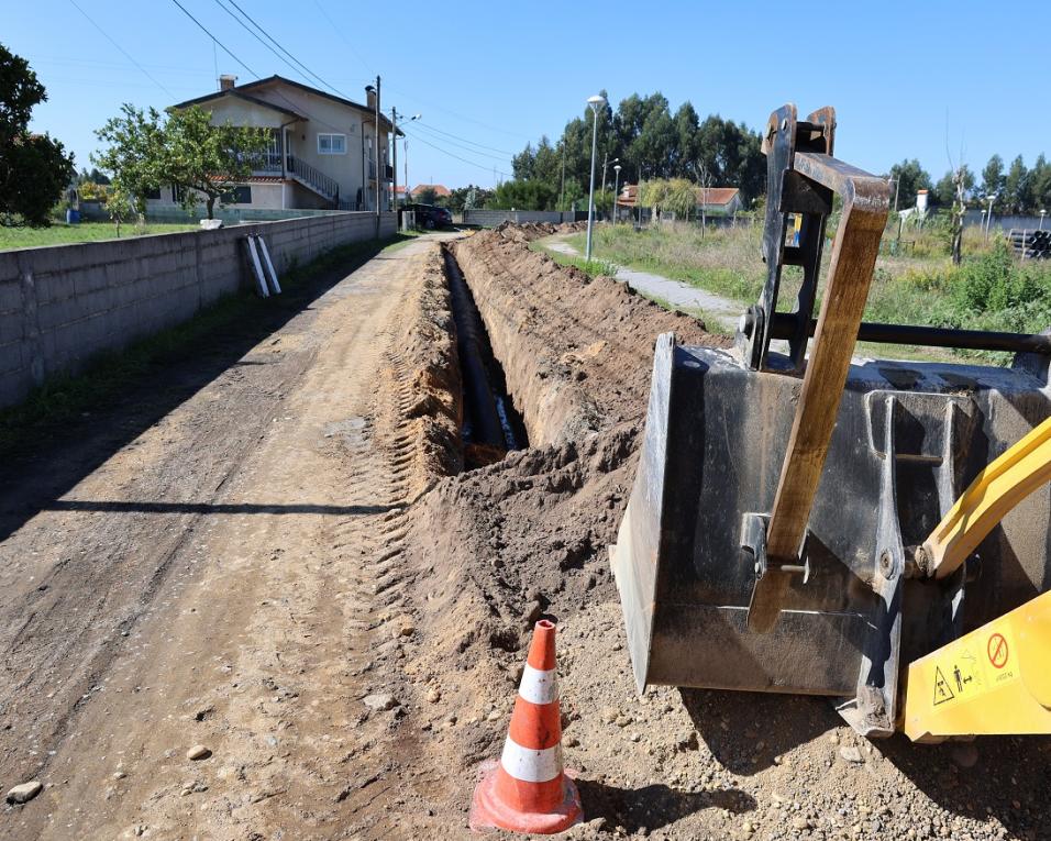 Começaram as obras na Rua do Sol em Esgueira.