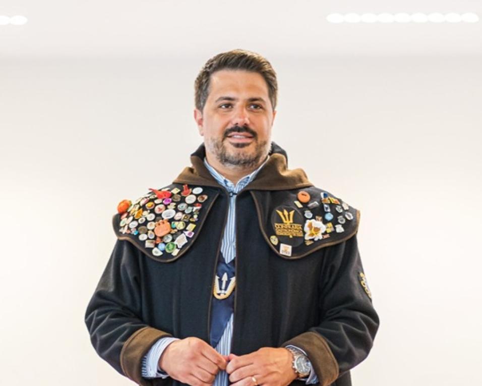 Rui Pires da Silva anuncia intenção de candidatura à presidência da Federação Portuguesa das Confrarias Gastronómicas. Rui Pires da Silva anuncia intenção de candidatura à presidência da Federação Portuguesa das Confrarias Gastronómicas.