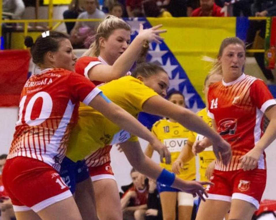 Andebol: Alavarium segue em frente na Taça Challenge feminina.