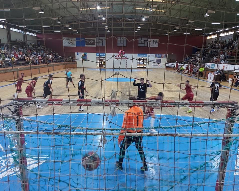 Andebol: São Bernardo falha subida mas quer chegar ao topo no final da temporada.