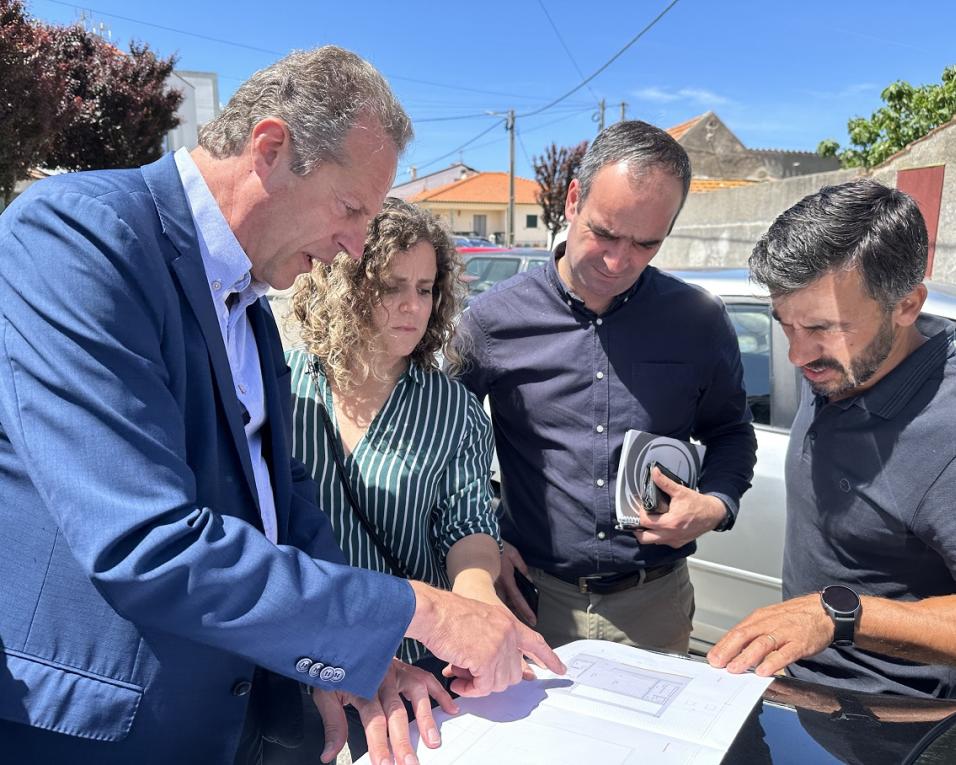 Aveiro: Ribau Esteves em visita a São Jacinto confirma negociação para resgate financeiro.