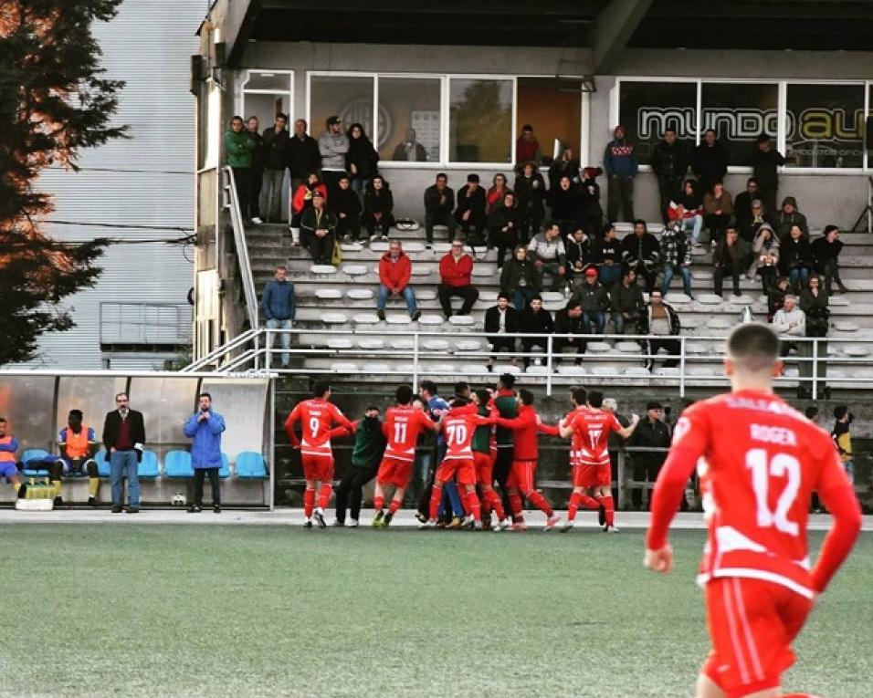 Futebol: São João de Ver promovido ao Campeonato de Portugal.