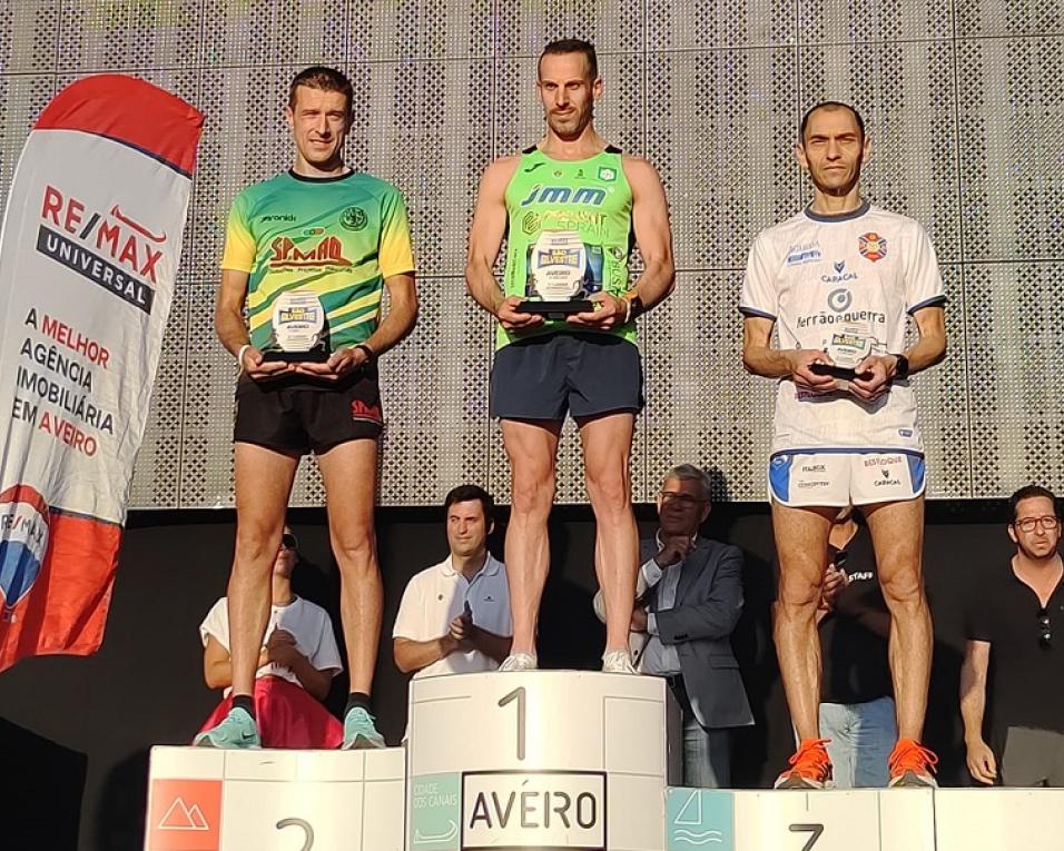 Cristiano Pereira (CP de Mangualde) e Mónica Fernandes (CA de Ovar) venceram São Silvestre Cidade de Aveiro.