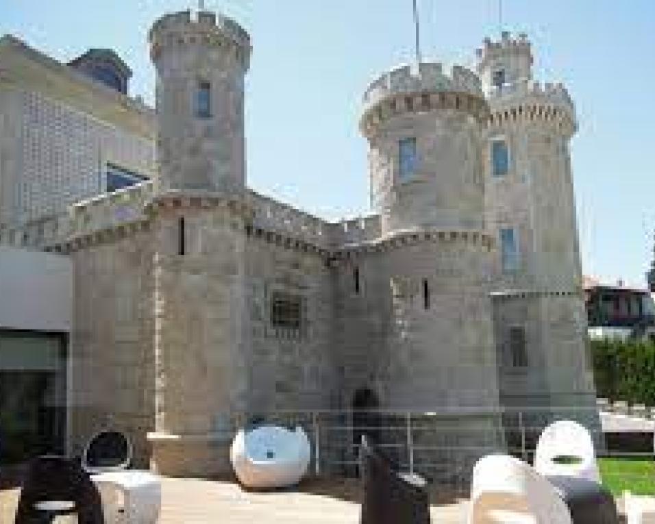 AveiroArte leva exposição à Biblioteca Municipal de Albergaria-a-Velha.