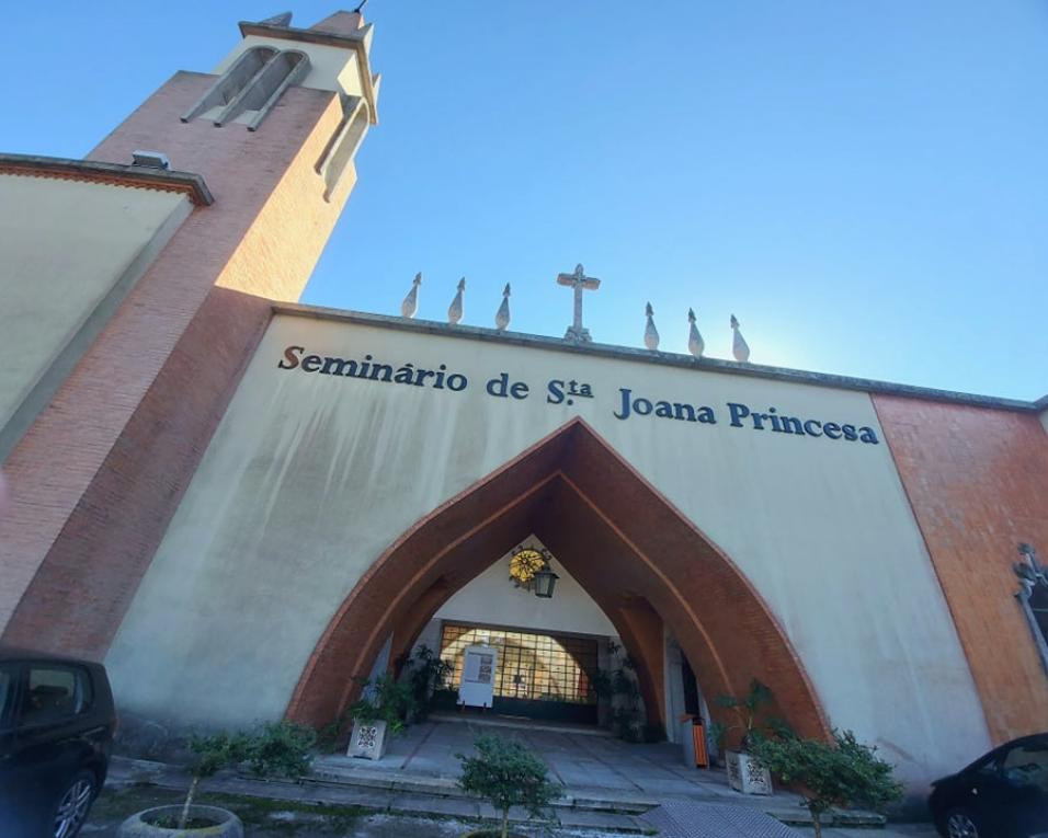 Seminário de Aveiro está a assinalar 70 anos de existência ao serviço da Igreja Católica.