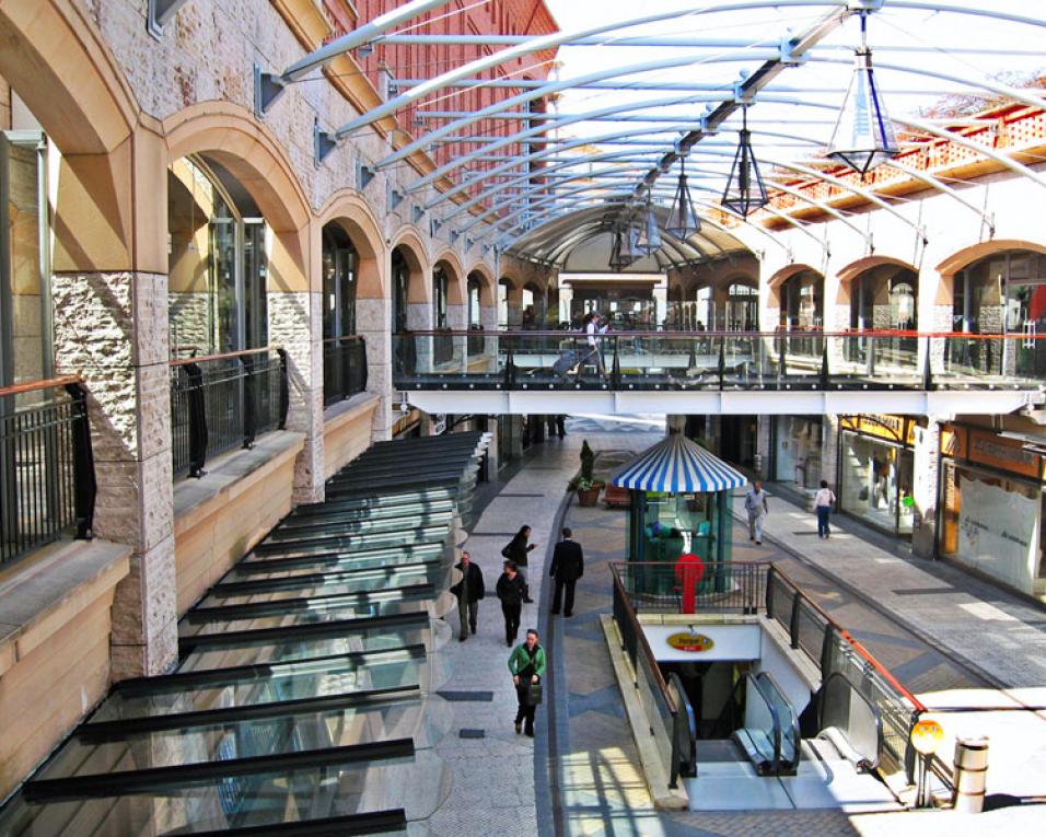 Forum Aveiro eleito 'Centro Comercial Cinco Estrelas'.