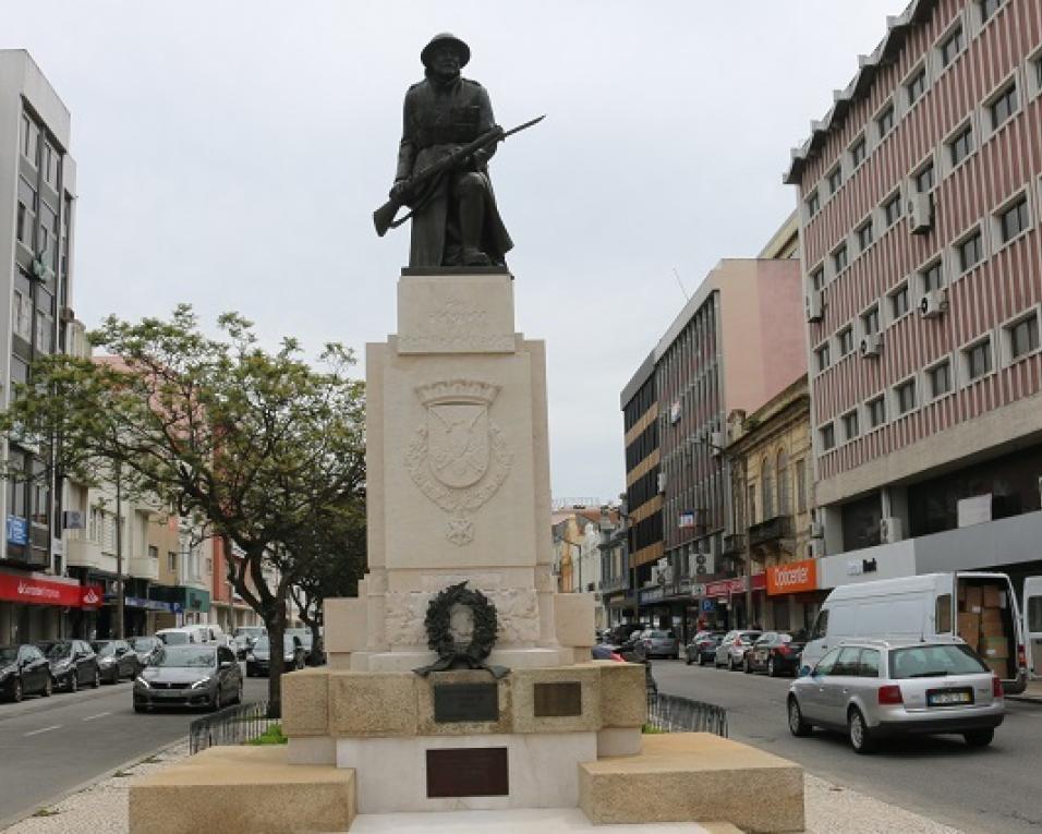 Aveiro: Três esculturas e espaço público já estão recuperadas.