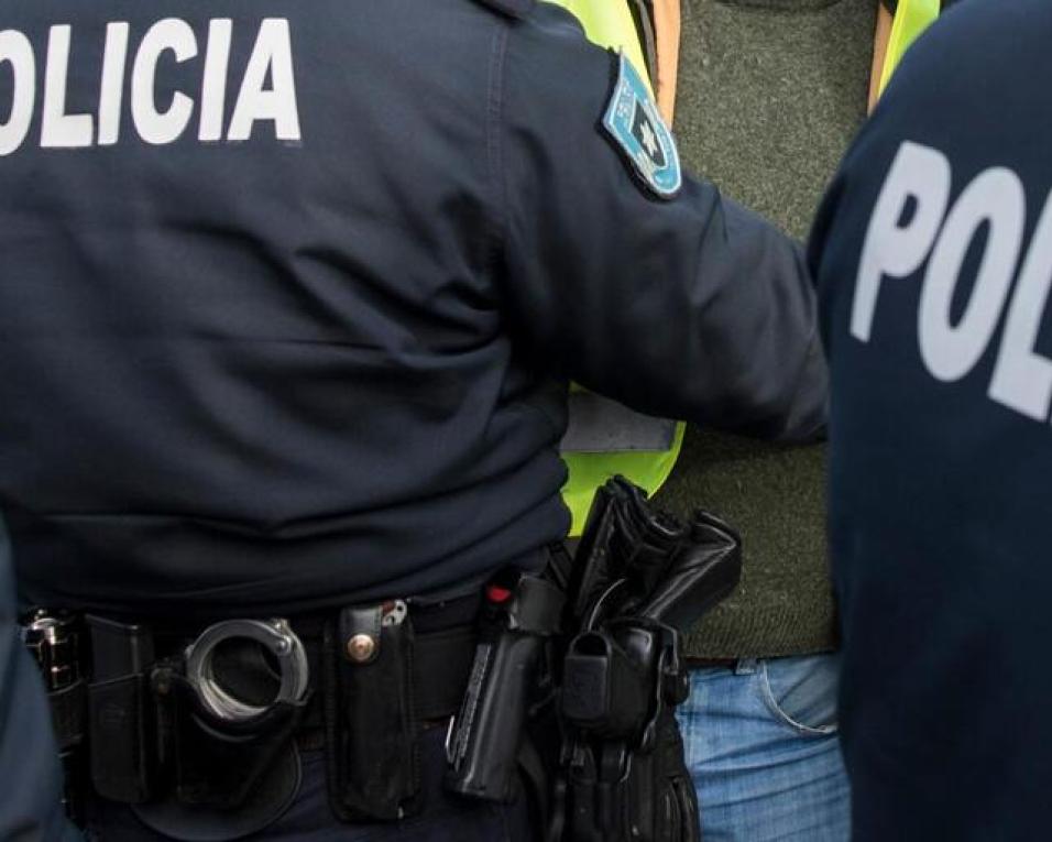 PSP de Aveiro: Detidos, em flagrante delito, por suspeita de furto de veículo.