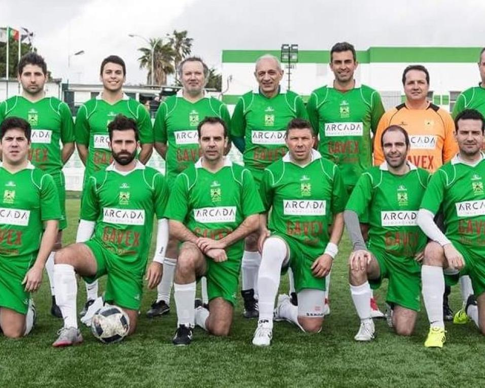 Equipa de futebol de antigos alunos da UA celebra 26º aniversário.