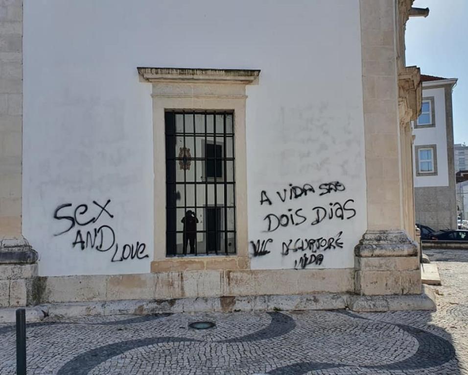 Aveiro: Moradores exigem medidas contra vandalismo no Bairro da Beira Mar.