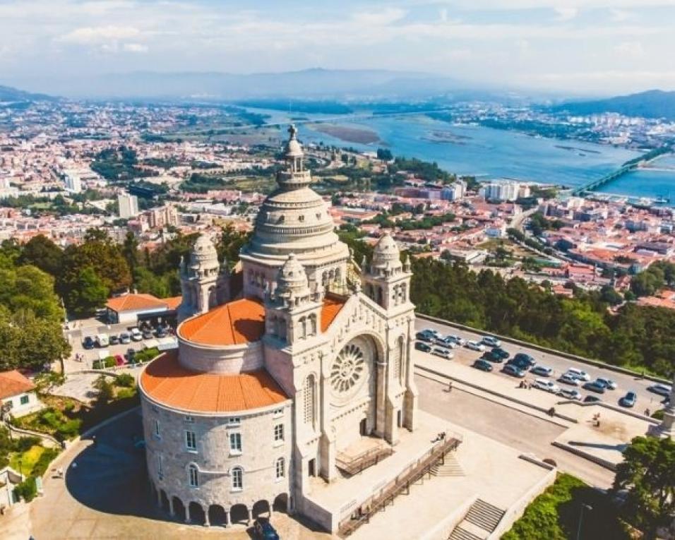 Ílhavo: Cabelos Brancos em viagem a Viana.