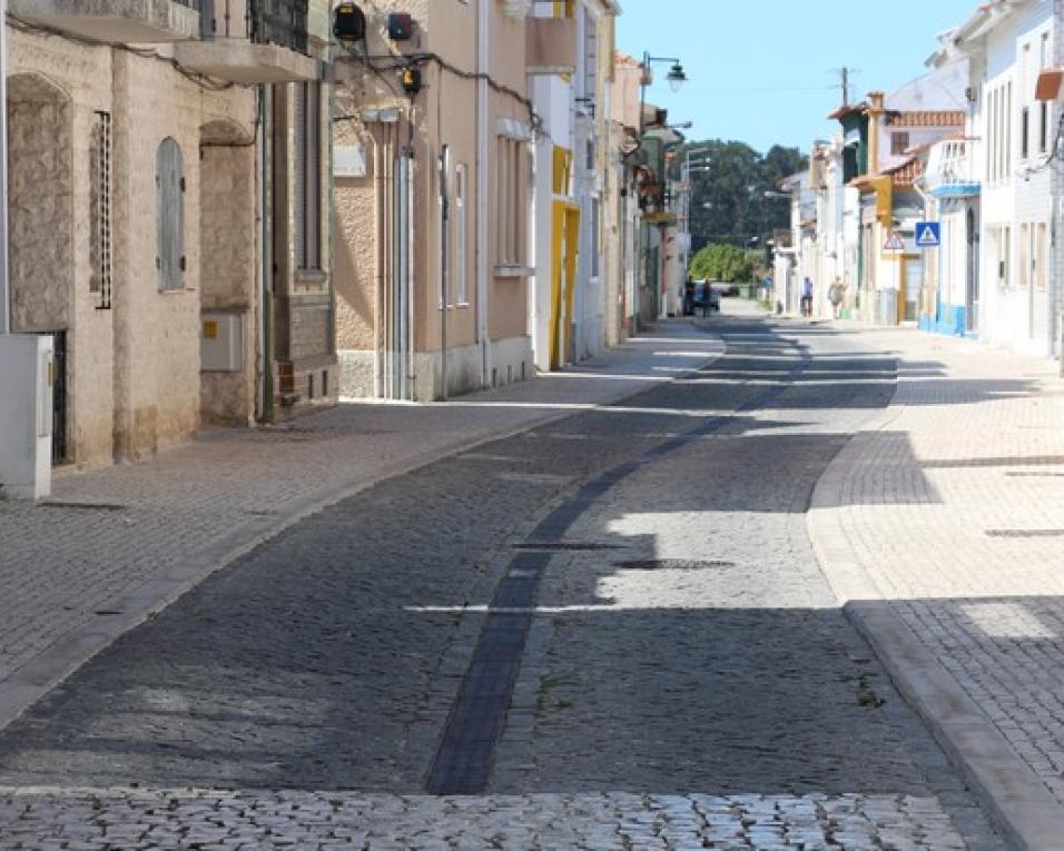 Encontro em Ílhavo sobre a 'operação de reabilitação urbana' revela vantagens nas condições de financiamento.