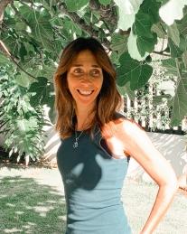 Betty Dias - Yoga e Saúde Integral 