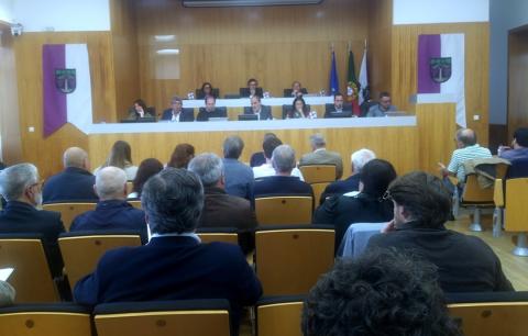 Assembleia Municipal de Anadia aprovou, por unanimidade, esta quarta-feira, 29 de abril, em sessão ordinária, uma moção de rejeição ao pedido da empresa Simões Sá Pereira, para a prospeção e extração de inertes na zona de “Barro do Moleiro”