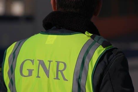 Arouca: GNR apreende armas em processo de violência doméstica.